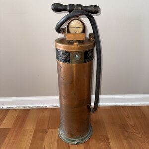 VINTAGE Pyrene NO.1B  BRASS, COPPER, IRON FIRE EXTINGUISHER(Empty)